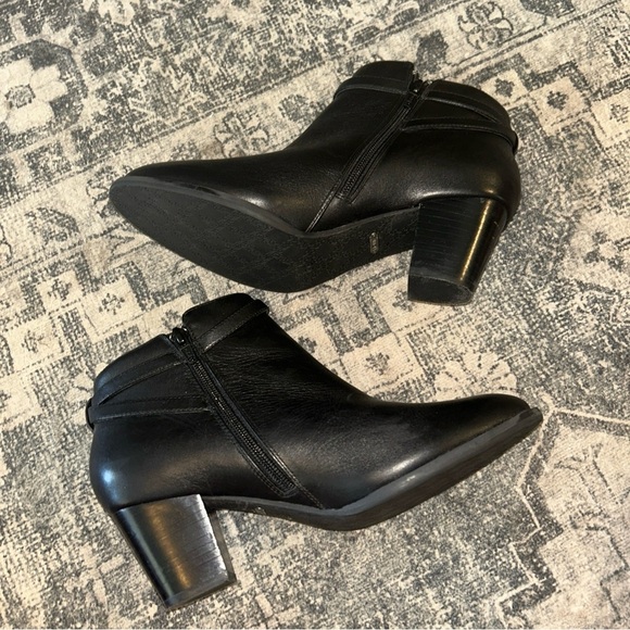 Vionic Black Leather Ankle Boots with Buckle Detail 2.25 inch heel - Picture 8 of 8